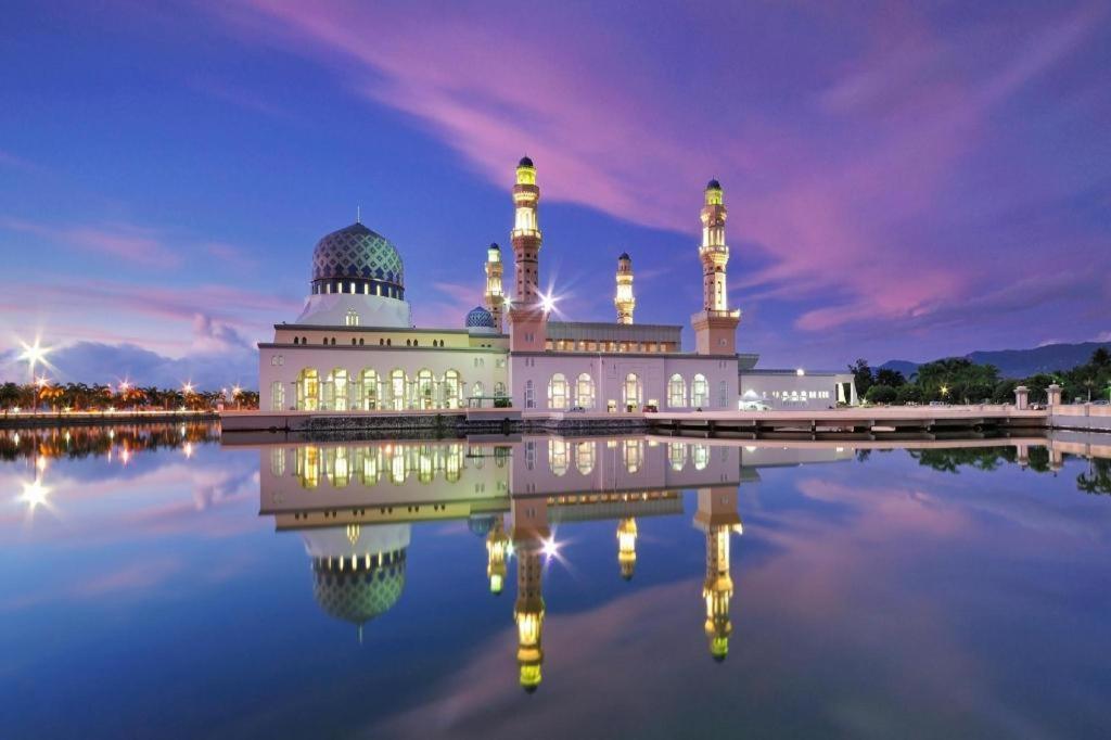 โรงแรมฮอลิเดย์โคตากินาบาลู โกตาคินาบาลู ภายนอก รูปภาพ
